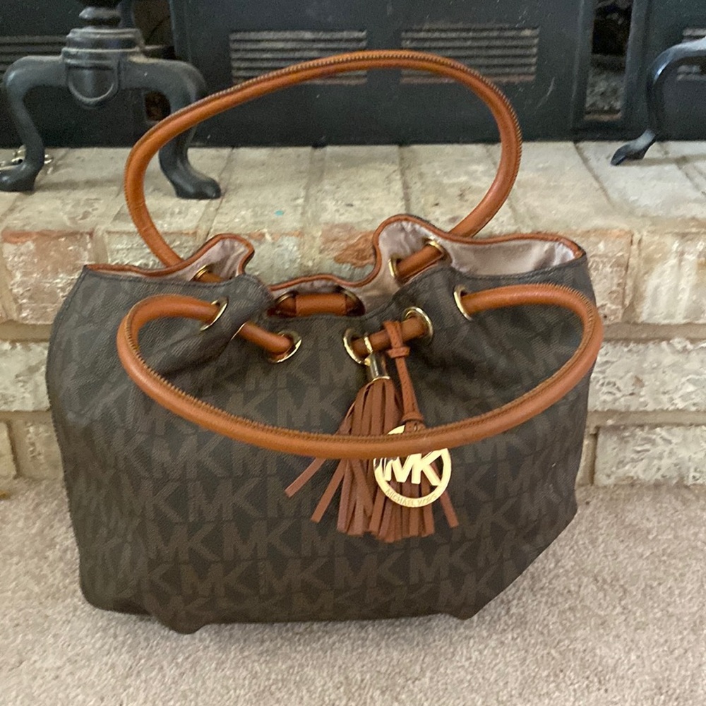 ✨MICHAEL KORS Purse Excellent condition!